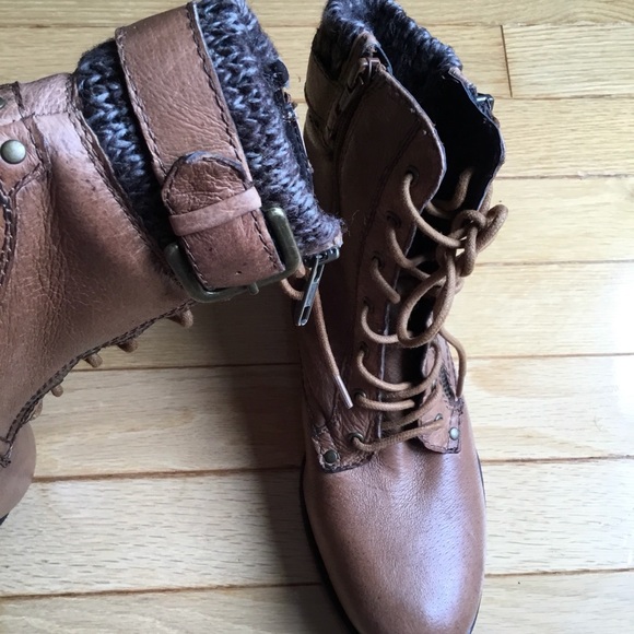 NEW Steve Madden Cognac Lace Up Booties - Picture 2 of 6